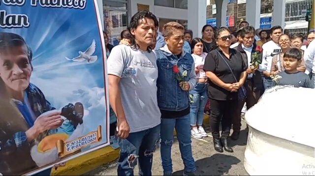 Familiares y amigos dan último adiós a Pachequito, el Rey de la Papa Rellena de Huaral.
