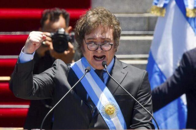 Argentina Javier Milei cerró Ministerio de la Mujer con el fin de eliminar organismos politizados.