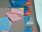 Banda delincuencial clonaba huellas dactilares para duplicar tarjetas bancarias. Banda delincuencial clonaba huellas dactilares para duplicar tarjetas bancarias.