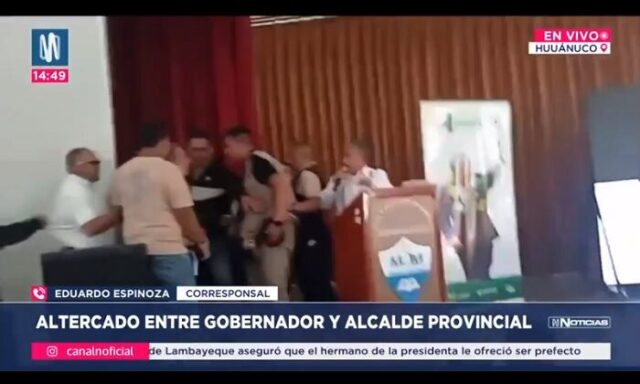 Gobernador regional casi se agarra a golpes con alcalde de Huánuco.