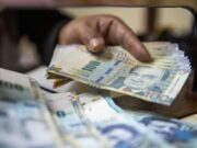 Presentan proyecto de ley para aumentar el sueldo mínimo a S/1,500. Presentan proyecto de ley para aumentar el sueldo mínimo a S1,500.