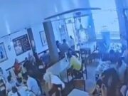 Trujillo: Sicarios asesinan a hombre e hieren a dos de sus familiares en restaurante. Trujillo Sicarios asesinan a hombre e hieren a dos de sus familiares en restaurante.