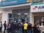 Usuarios de la ex Caja Sullana hacen largas colas en la Caja Piura que asumió sus compromisos Usuarios de la ex Caja Sullana hacen largas colas en la Caja Piura que asumió sus compromisos