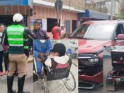 Huaral: Colisión entre mototaxi y camioneta deja un herido en Calle Primavera. Huaral Colisión entre mototaxi y camioneta deja un herido en Calle Primavera.