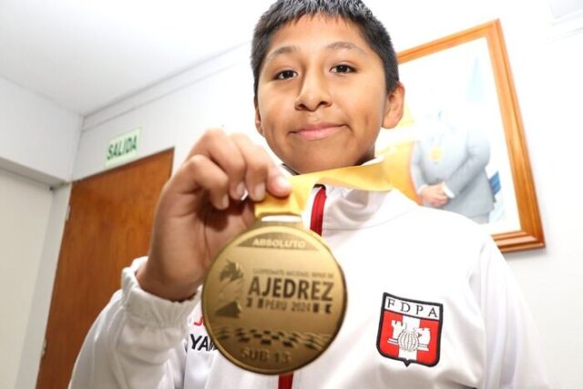 Huaral Yamil Santiago se corona campeón nacional de ajedrez y clasifica al Panamericano Escolar en Paraguay.