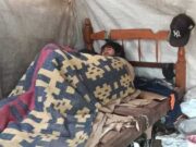 Vecinos de Huaral piden ayuda para adulto mayor con problemas mentales que vive encadenado. Vecinos de Huaral piden ayuda para adulto mayor con problemas mentales que vive encadenado.