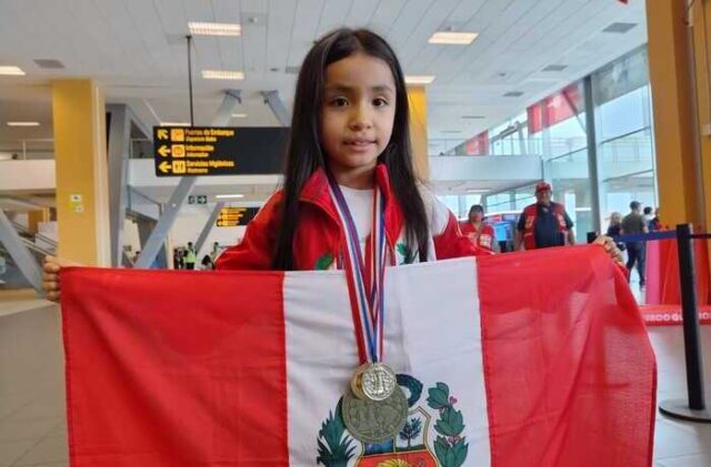 Niña de 7 añitos es orgullo nacional: ganó 3 medallas de oro en Panamericano de Paraguay