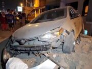 Chofer en presunto estado de ebriedad se fuga tras despistar su vehículo en Chancay. Chofer en presunto estado de ebriedad se fuga tras despistar su vehículo en Chancay.