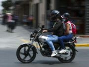 Policía no fiscalizará ordenanza que prohíbe a dos personas en una motolineal porque no es una ley. Policía no fiscalizará ordenanza que prohíbe a dos personas en una motolineal porque no es una ley.