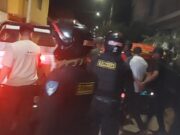 Asaltan y roban 30 mil soles a señora que minutos antes los había retirado del BCP Detienen a 3 personas que habrían participado en el robo de los 30 mil soles a señora