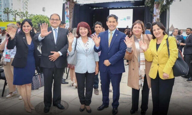 Gobernadora Rosa Vásquez participa en Apertura de Feria APEC 2024