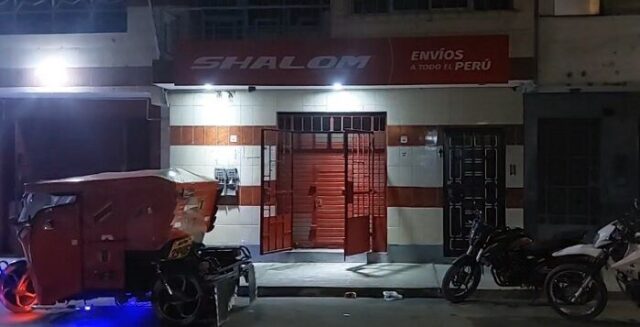 Huaral Asaltan empresa de encomiendas Shalon en pleno terminal.