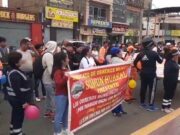 Obreros municipales del SOMUN celebran su aniversario con movilización por las calles de Huaral. Obreros municipales del SOMUN celebran su aniversario con movilización por las calles de Huaral.
