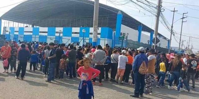 Gran desorganización en actividad navideña de la municipalidad provincial de Huaral