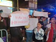 Huaral: comerciantes informales protestan por permiso para vender en navidad y año nuevo. Huaral comerciantes informales protestan por permiso para vender en navidad y año nuevo.