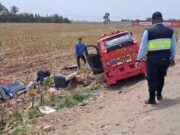 Un herido deja accidente de tránsito entre mototaxi y camión furgón en Huaral. Un herido deja accidente de tránsito entre mototaxi y camión furgón en Huaral.