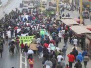 Gremios de transportistas anuncian paro para marzo y exigen salida del ministro del Interior. Gremios de transportistas anuncian paro para marzo y exigen salida del ministro del Interior.