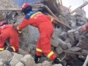 Terremoto de 7,1 en el Tíbet sacude China y deja al menos 100 muertos. Terremoto de 7,1 en el Tíbet sacude China y deja al menos 100 muertos.