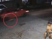 Conmoción en Argentina por niña que murió arrastrada por adolescentes que robaron auto. Conmoción en Argentina por niña que murió arrastrada por adolescentes que robaron auto.