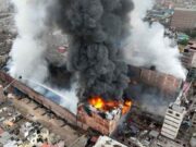 Más de 20 familias pierden su casa tras voraz incendio en Cercado de Lima Más de 20 familias pierden su casa tras voraz incendio en Cercado de Lima