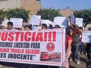 Compañeros de mototaxista aseguran que policía se ha equivocado al detenerlo como presunto extorsionador Compañeros de mototaxista aseguran que policía se ha equivocado al detenerlo como presunto extorsionador