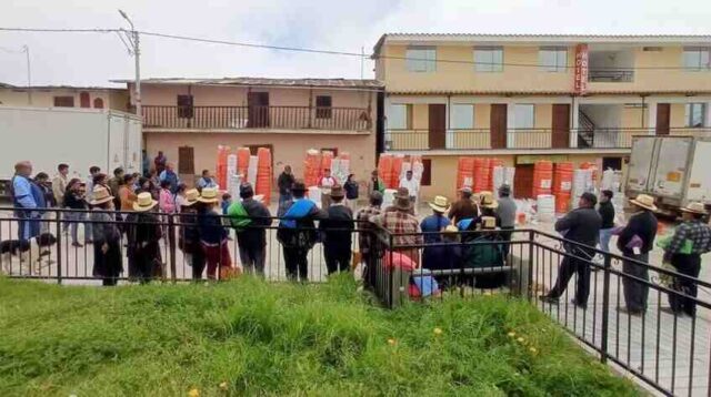 Gobierno Regional de Lima entrega ayuda humanitaria a comunidades afectadas por lluvias en Sumbilca.