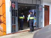 Cliente engaña a boticaria y roba más de 600 soles en productos de farmacia. Cliente engaña a boticaria y roba más de 600 soles en productos de farmacia.