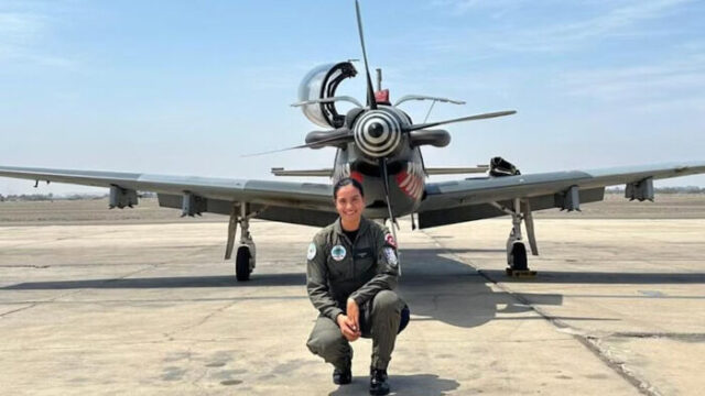 FAP halla tercera parte del avión desaparecido en Paracas, pero no hay rastro de la alférez Ashley Vargas