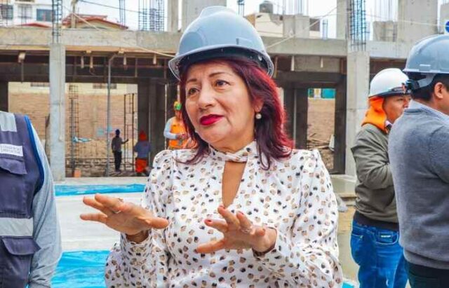 Gobernadora dice que ahora la Contraloría se lleva un porcentaje de cada obra de la región