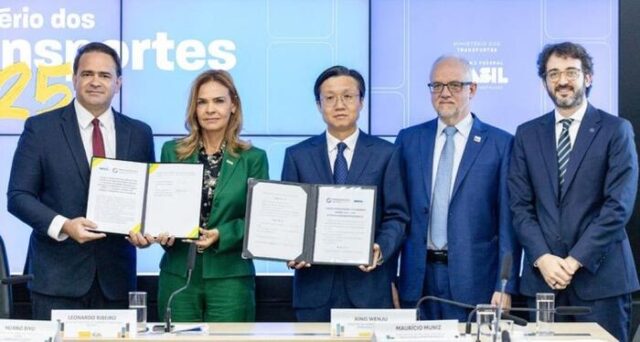 Brasil y China firman acuerdo para impulsar el ferrocarril bioceánico que conectará con Perú