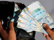 La controvertida suma que reciben los congresistas en julio: Recibirán hasta 50 mil soles. La controvertida suma que reciben los congresistas en julio Recibirán hasta 50 mil soles.