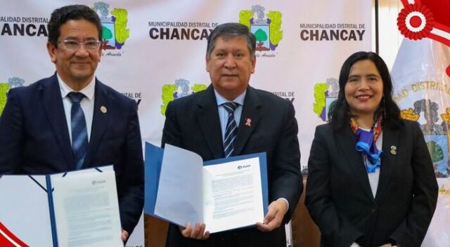 Municipalidad de Chancay y la Pontificia Universidad Católica firman convenio por la educación