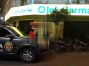 Chancay: delincuentes armados asaltan botica y se llevan más de 3 mil soles Chancay delincuentes armados asaltan botica y se llevan más de 3 mil soles