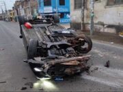 Huaral: Auto quedó con las llantas arriba tras volcadura en la curva de Esquivel. Huaral Auto quedó con las llantas arriba tras volcadura en la curva de Esquivel.