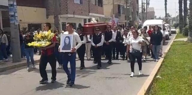 Huaral con profundo pesar despiden a la señora Carmen Muñoz de Huapalla