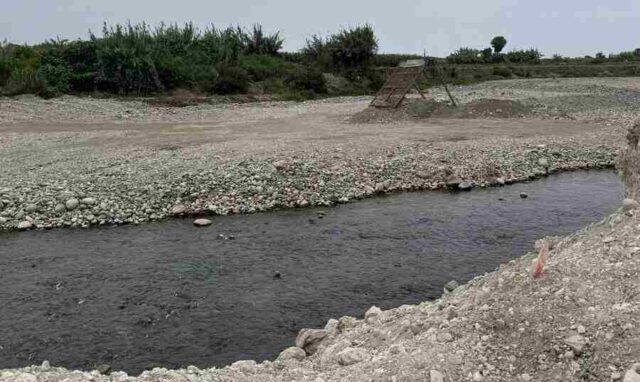 Camaroneros denuncian presunto daño ambiental en la ribera del río Chancay por actividad extractiva
