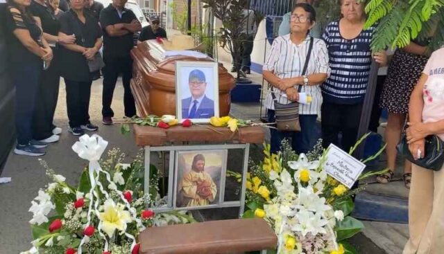 Emotiva despedida a Carlos Santana su legado vive en la marinera.