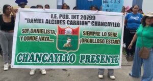 Padres de familia protestan en UGEL N.° 10 y exigen autorización para contar con personal de apoyo en inicial Padres de familia protestan en UGEL N.° 10 y exigen autorización para contar con personal de apoyo en inicial