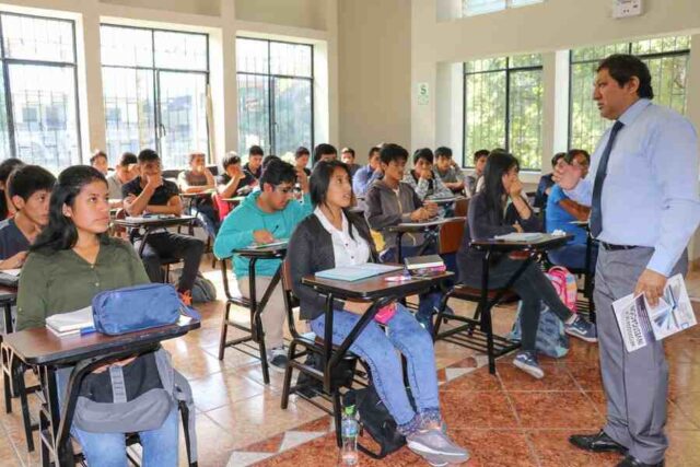 Minedu transfiere más de S20 millones a 47 universidades públicas para bono a docentes investigadores