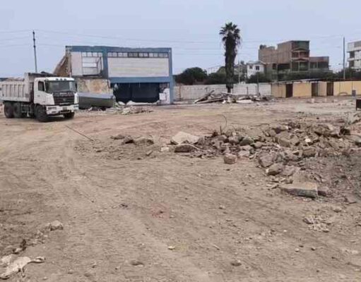 Realizan demolición de colegio 21008 para su moderna reconstrucción en Chancay Realizan demolición de colegio 21008 para su moderna reconstrucción en Chancay
