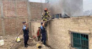 Pavoroso incendio en Los Naturales movilizó a vecinos, escolares y bomberos de Chancay Pavoroso incendio en Los Naturales movilizó a vecinos, escolares y bomberos de Chancay