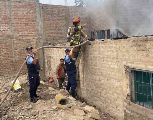 Pavoroso incendio en Los Naturales movilizó a vecinos, escolares y bomberos de Chancay Pavoroso incendio en Los Naturales movilizó a vecinos, escolares y bomberos de Chancay