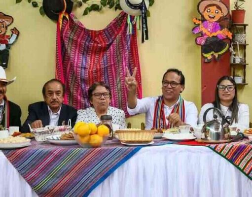 Roberto Sánchez llegó a Huaral para disfrutar desayuno electoral con su familia. Roberto Sánchez llegó a Huaral para disfrutar desayuno electoral con su familia.