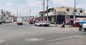 Denuncian peligro por falta de semáforo y señalización en concurrida intersección de Huaral Denuncian peligro por falta de semáforo y señalización en concurrida intersección de Huaral