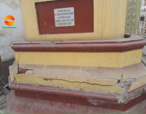 En total abandono se encuentra el mausoleo del primer alcalde de Huaral En total abandono se encuentra el mausoleo del primer alcalde de Huaral